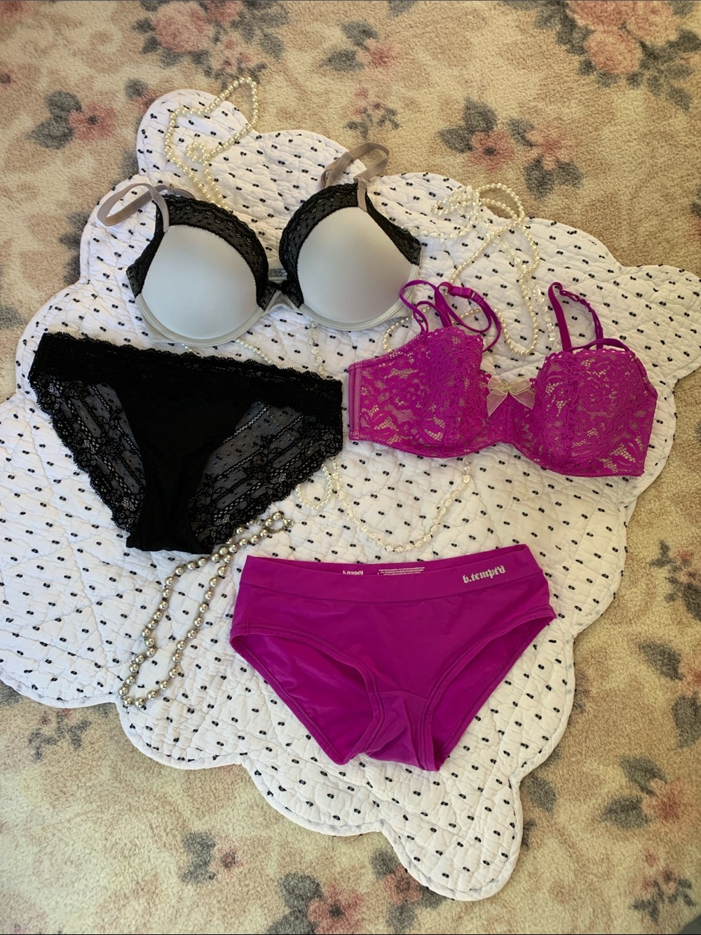 Assorted Women’s Panties & Bras Set — Black Lace & Fuchsia